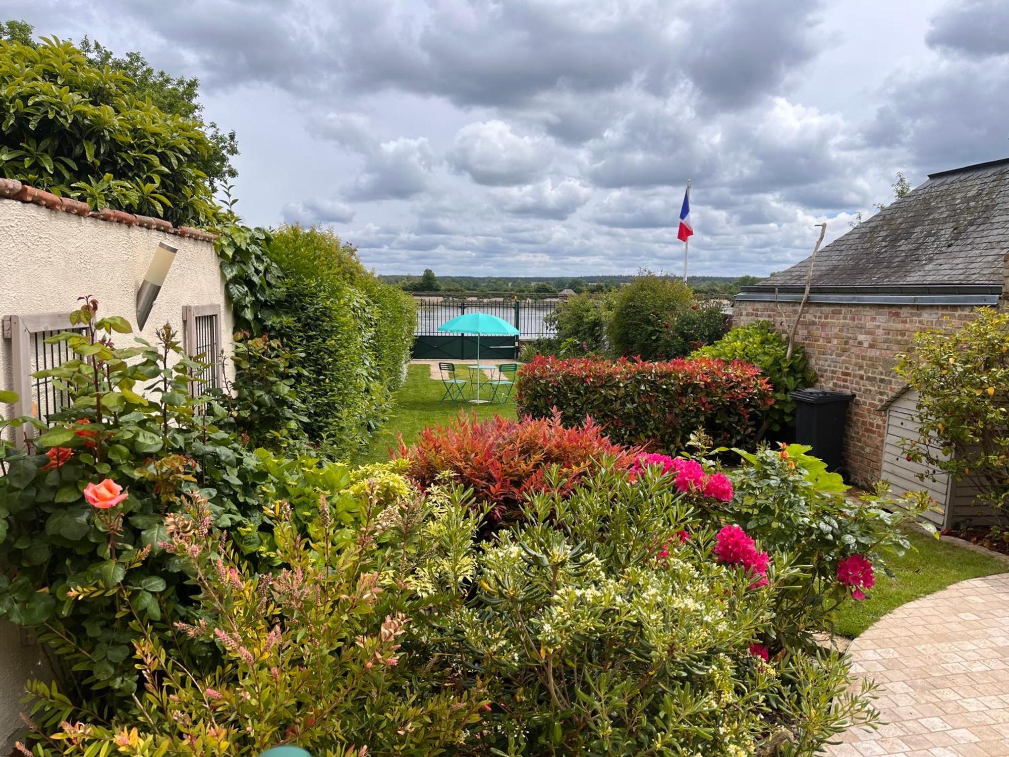 Gite La Fleur De Seine Villequier Esterno foto